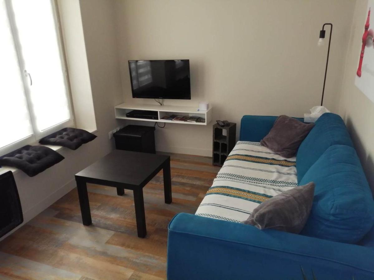 Charmant Duplex Dans Le Centre Historique De Sedan Apartment Exterior photo