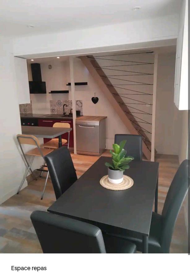 Charmant Duplex Dans Le Centre Historique De Sedan Apartment Exterior photo