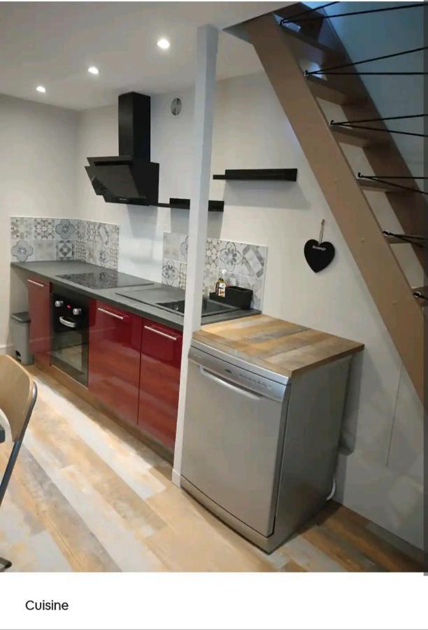 Charmant Duplex Dans Le Centre Historique De Sedan Apartment Exterior photo